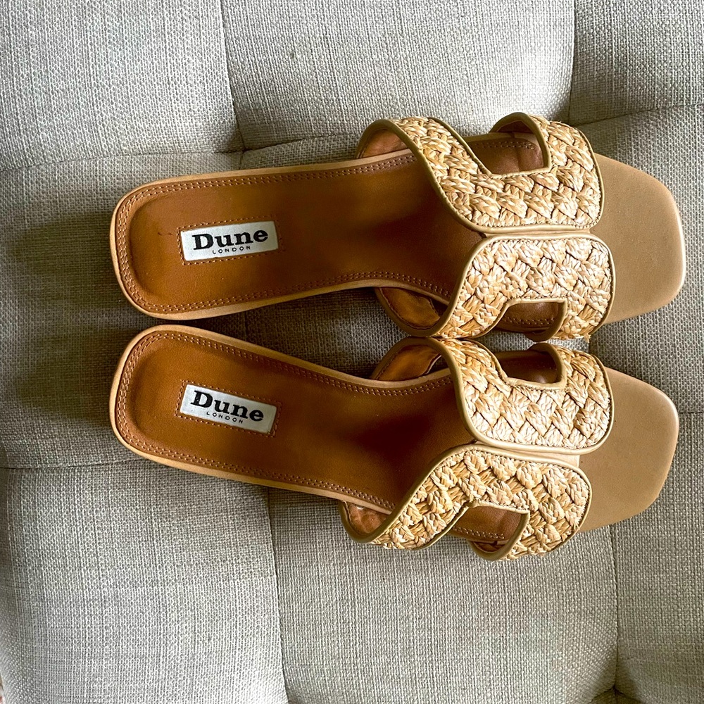 Dune London raffia sandals. Size 39